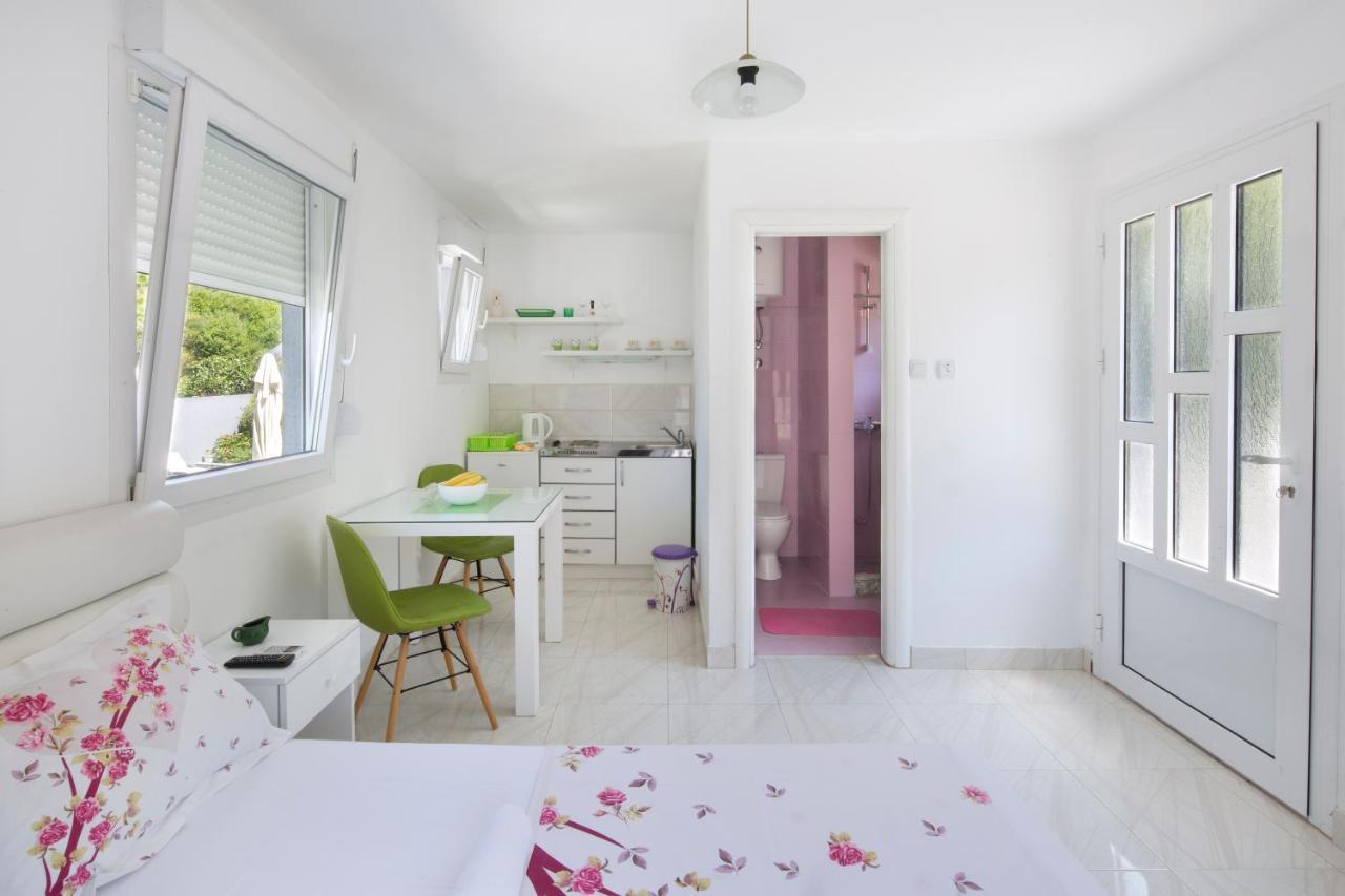 Studios Merdovic Budva Exteriör bild