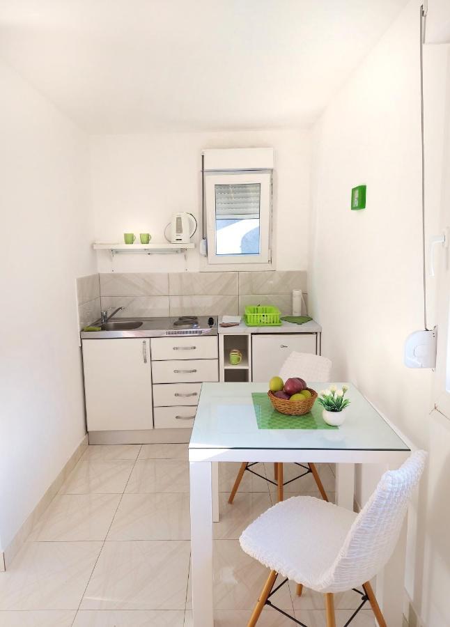 Studios Merdovic Budva Exteriör bild